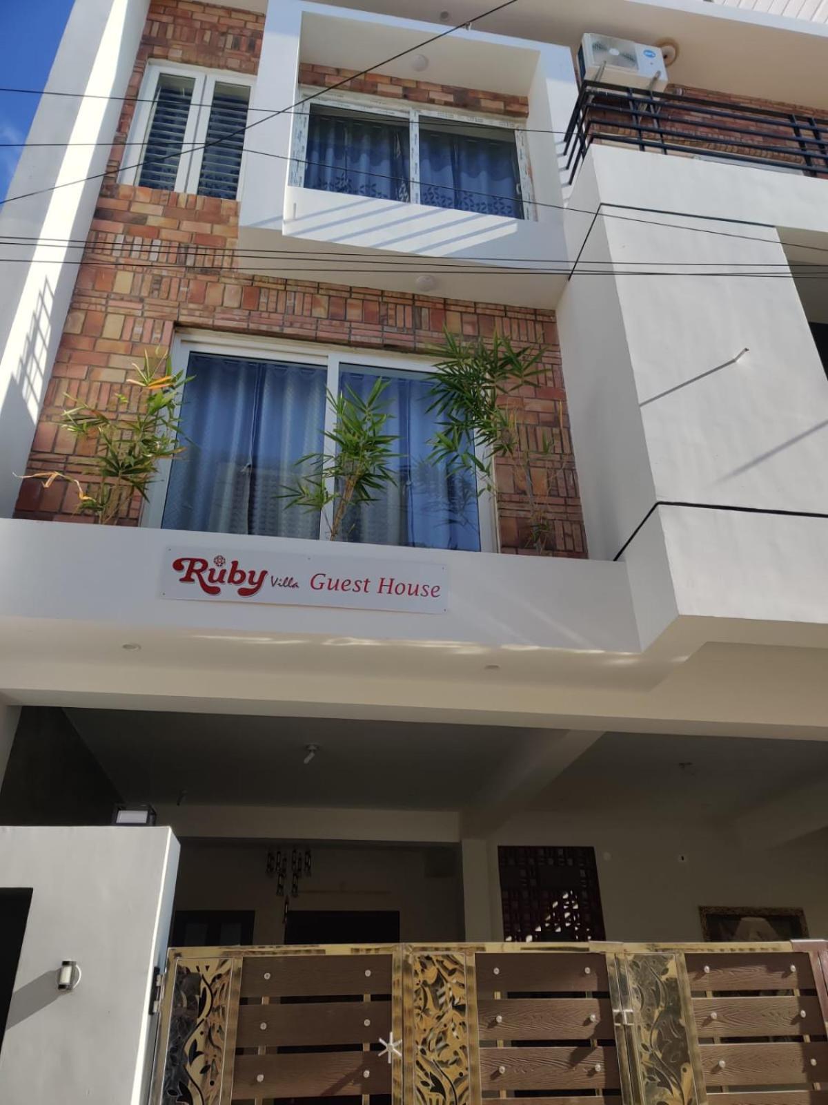 Ruby Villa Puducherry Buitenkant foto
